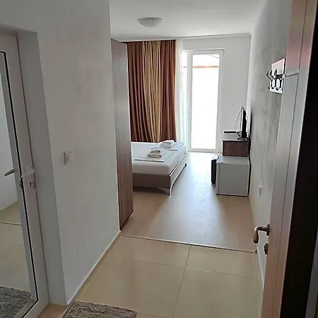 Aria Hotel